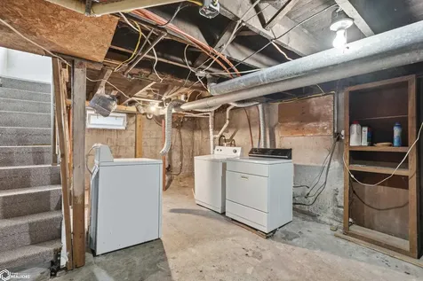 811 S 5th Street Fairfield IA 52556
