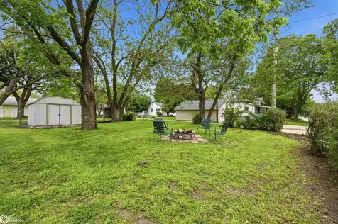 811 S 5th Street Fairfield IA 52556