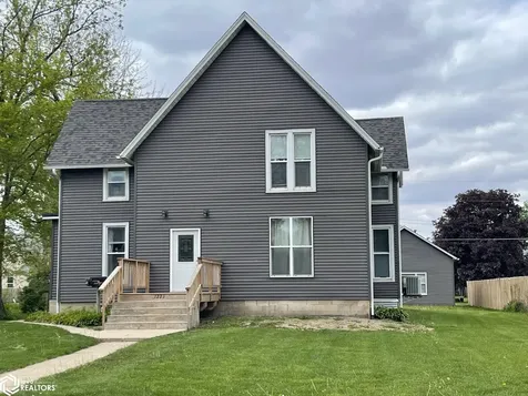 1221 Main Street Grinnell IA 50112