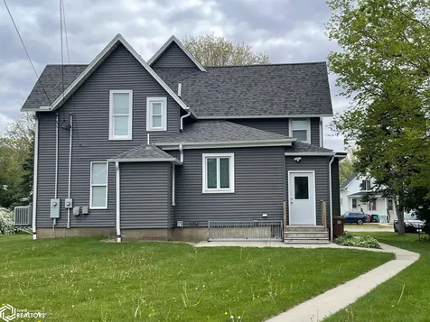1221 Main Street Grinnell IA 50112