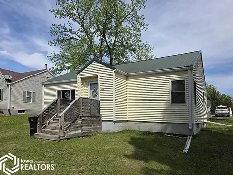 1208 Castle Street Ottumwa IA 52501