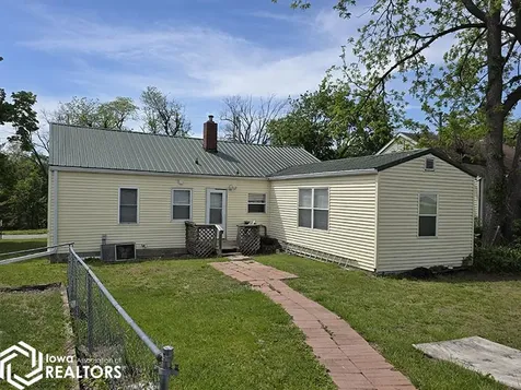 1208 Castle Street Ottumwa IA 52501