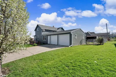 312 W South Street Marshalltown IA 50158