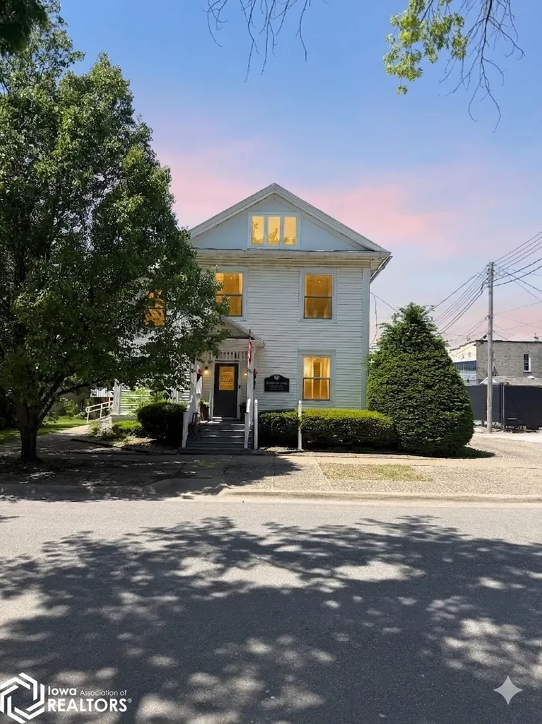 214 S Jefferson Street Sigourney IA 52591