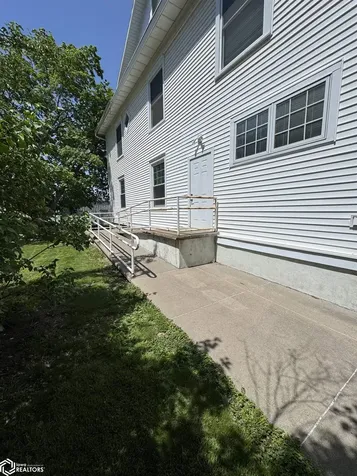 214 S Jefferson Street Sigourney IA 52591