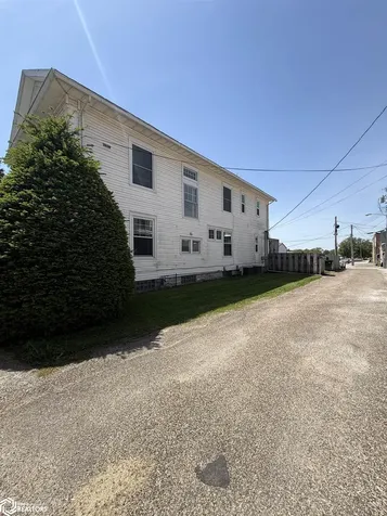 214 S Jefferson Street Sigourney IA 52591
