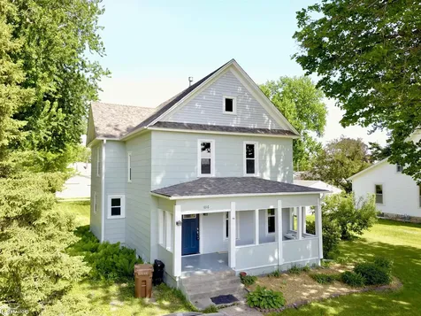 1016 Elm Street Grinnell IA 50112