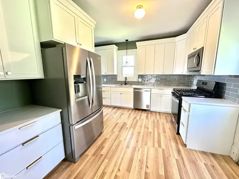 1016 Elm Street Grinnell IA 50112
