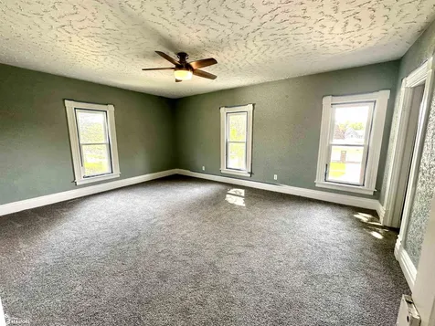 1016 Elm Street Grinnell IA 50112