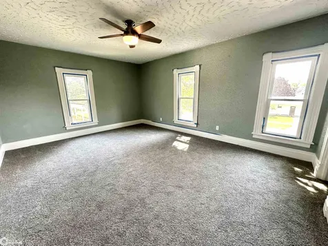 1016 Elm Street Grinnell IA 50112
