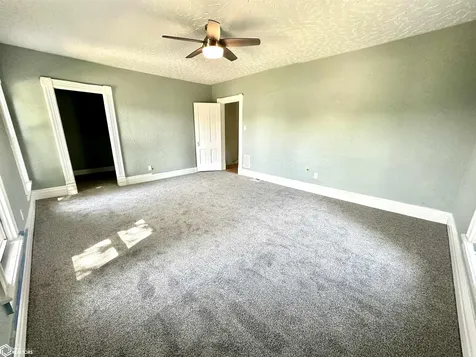 1016 Elm Street Grinnell IA 50112