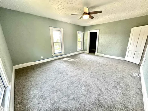 1016 Elm Street Grinnell IA 50112