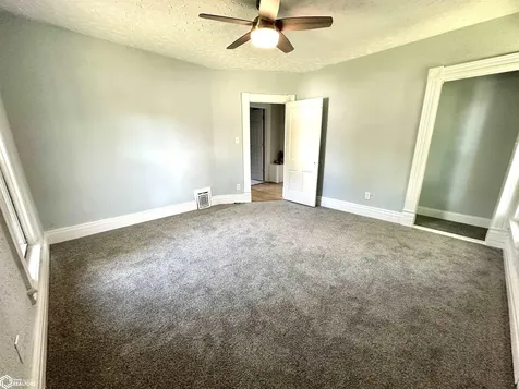1016 Elm Street Grinnell IA 50112