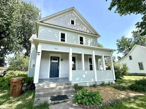 1016 Elm Street Grinnell IA 50112