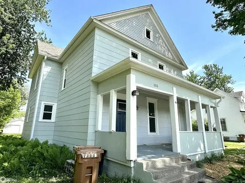 1016 Elm Street Grinnell IA 50112