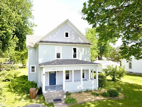 1016 Elm Street Grinnell IA 50112