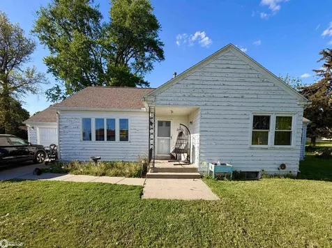 210 W Cedar Street Hubbard IA 50122