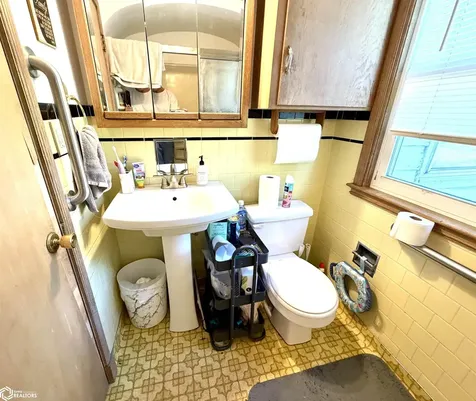 210 W Cedar Street Hubbard IA 50122