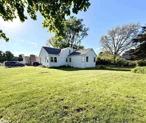 210 W Cedar Street Hubbard IA 50122