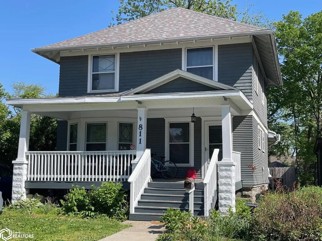 811 8th Avenue Grinnell IA 50112