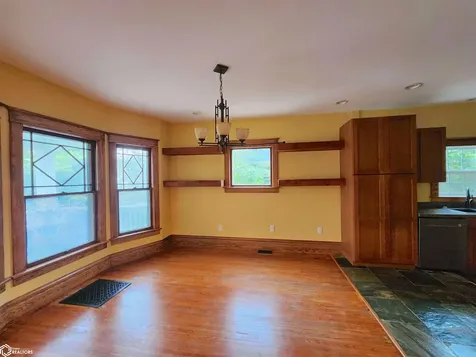 811 8th Avenue Grinnell IA 50112
