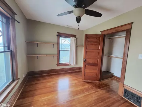 811 8th Avenue Grinnell IA 50112