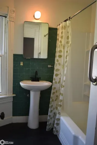 819 Avenue D Fort Madison IA 52627