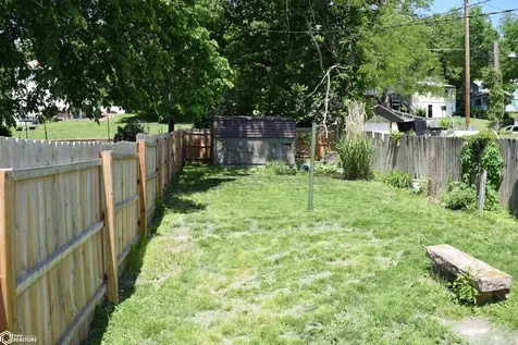 819 Avenue D Fort Madison IA 52627