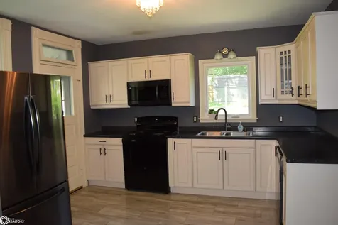 819 Avenue D Fort Madison IA 52627