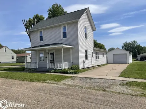 105 E Dewey Street Danville IA 52623