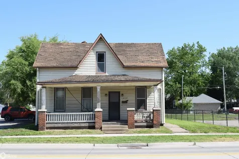 1413 Avenue H Fort Madison IA 52627