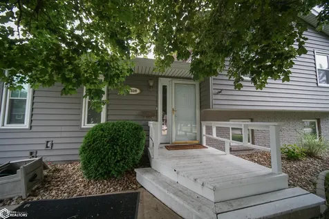 1509 Cantebury Circle Grundy Center IA 50638