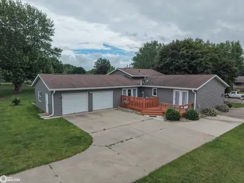 1509 Cantebury Circle Grundy Center IA 50638