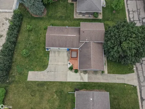 1509 Cantebury Circle Grundy Center IA 50638