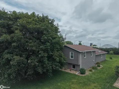 1509 Cantebury Circle Grundy Center IA 50638