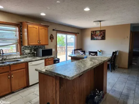 1307 Country Club Drive Tama IA 52339
