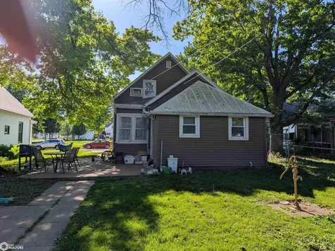 318 Swan Street West Burlington IA 52655