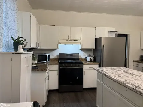 318 Swan Street West Burlington IA 52655