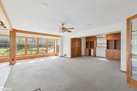 278 Lakeview Drive Mason City IA 50401