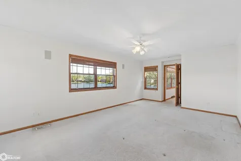 278 Lakeview Drive Mason City IA 50401