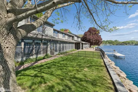 278 Lakeview Drive Mason City IA 50401