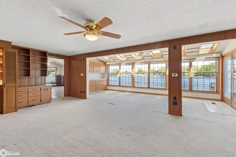 278 Lakeview Drive Mason City IA 50401