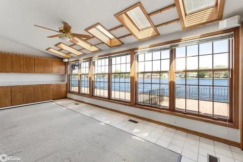 278 Lakeview Drive Mason City IA 50401