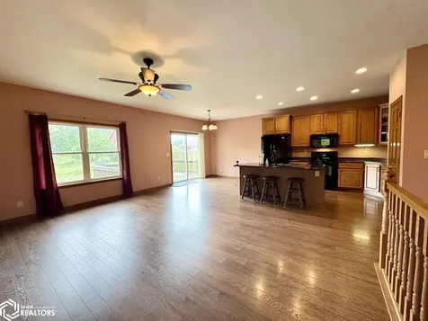 2630 Cliff Road Burlington IA 52601