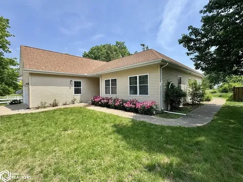 2630 Cliff Road Burlington IA 52601