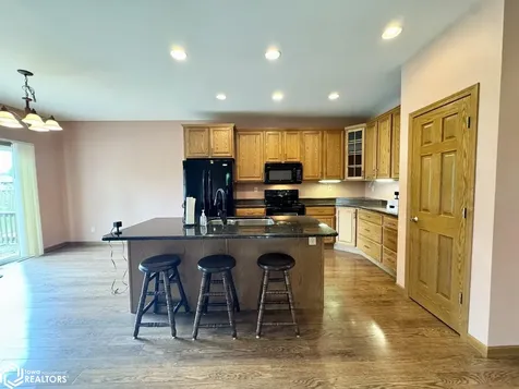 2630 Cliff Road Burlington IA 52601