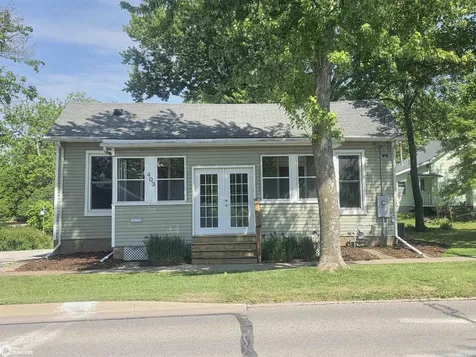 403 N B Street Fairfield IA 52556