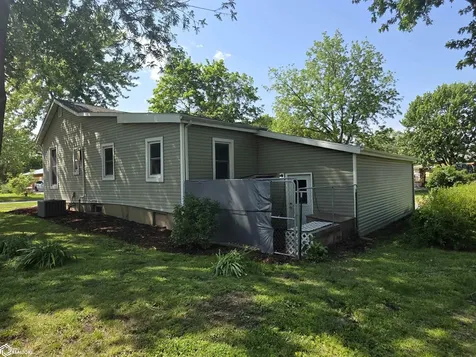 403 N B Street Fairfield IA 52556