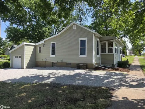 403 N B Street Fairfield IA 52556