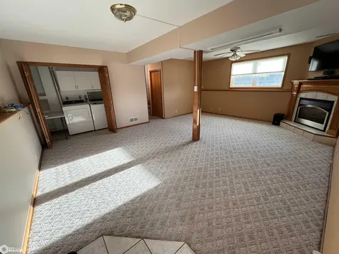 *** *** *** *** Belle Plaine IA 52208